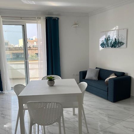 Condo With Patio Overlooking Piazza Gzira Exterior foto