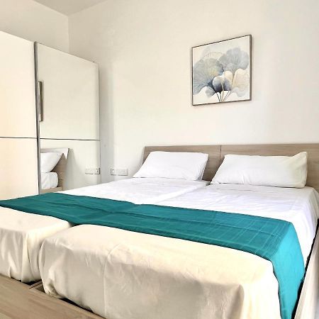 Condo With Patio Overlooking Piazza Gzira Exterior foto